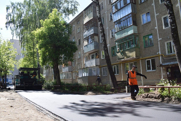 25 млн рублей выделено на асфальтирование дворов в Иванове
